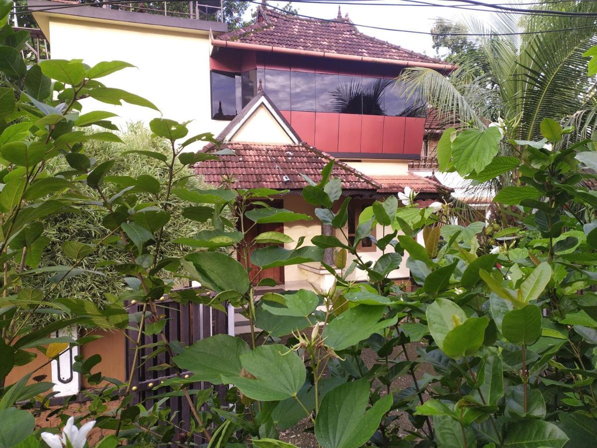 Swasthi Griha Villa Aranmula Exterior foto